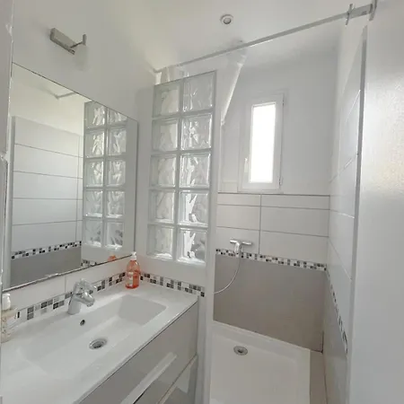In Elegant 3-bedroom Near Bois De Vincennes Holiday home *