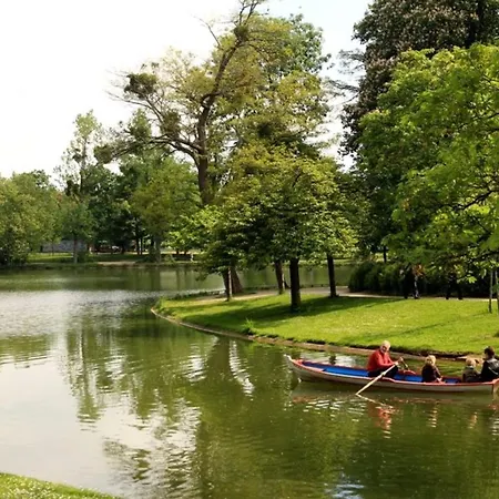 In Elegant 3-bedroom Near Bois De Vincennes Holiday home *